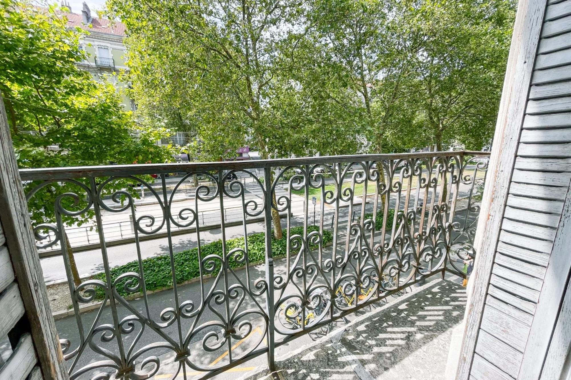 #G3 The Authentic T2 Downtown Balcony Tramway Lägenhet Grenoble Exteriör bild